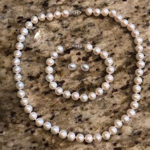 White Pearls Set